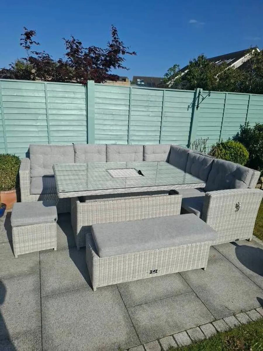 outdoor - Image 2
