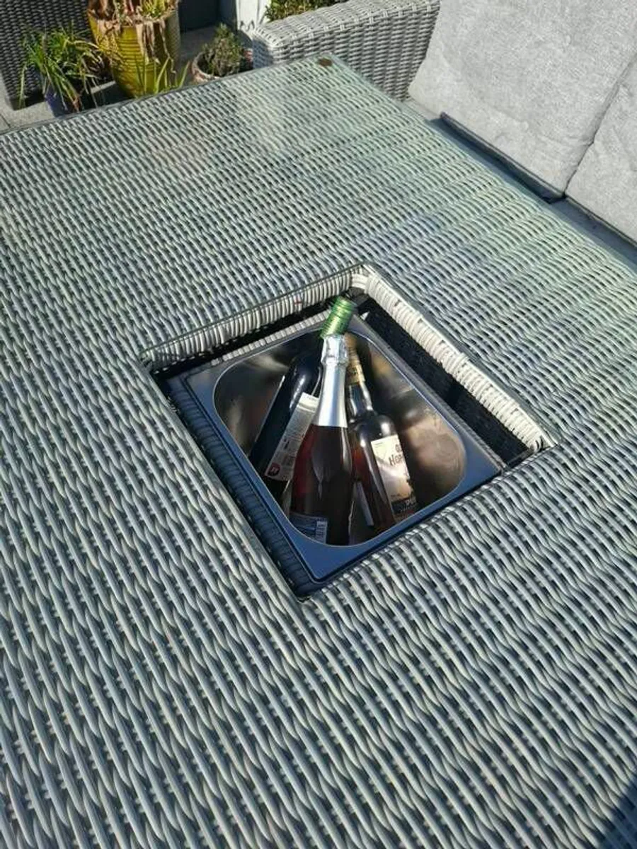 outdoor - Image 3