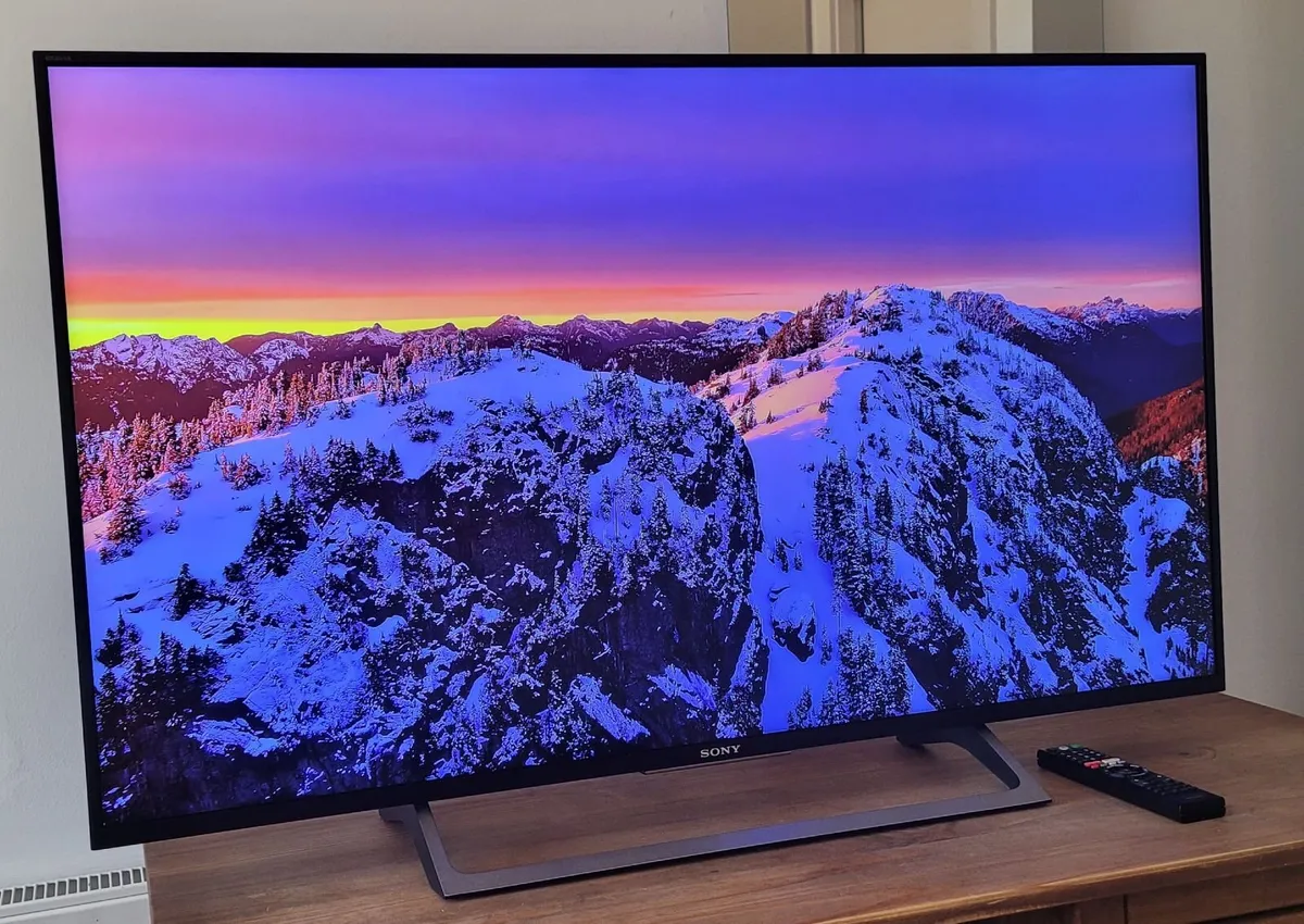 Sony Bravia Smart TV 4K 49" - Image 2