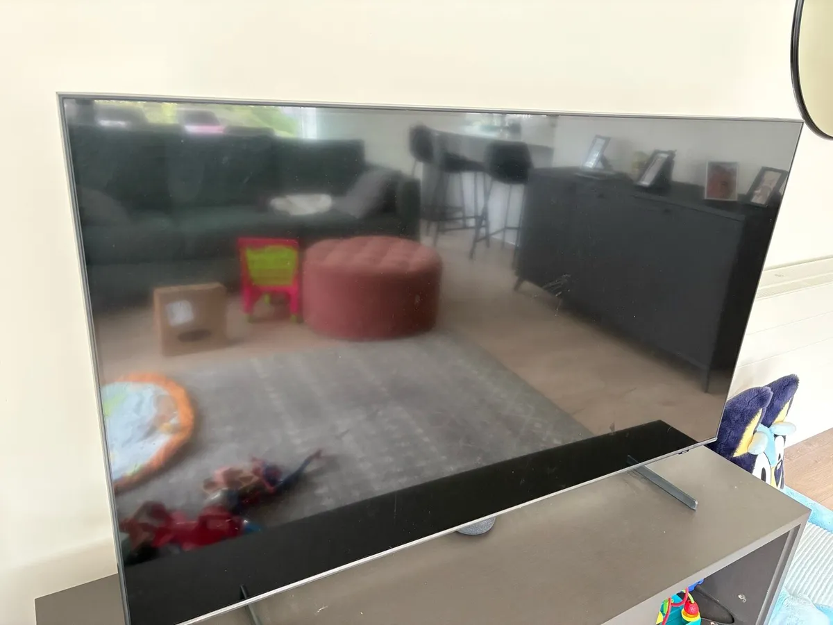Samsung QE55Q60D 55” QLED 4K Smart TV (2024 Model) - Image 2