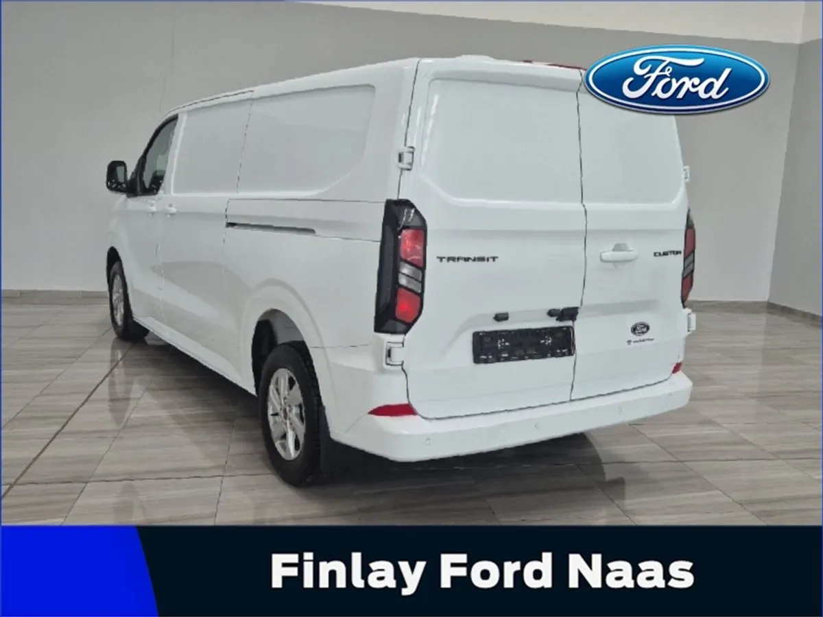 Ford Transit Custom 320 L2 Limited 2.0 170PS 8SPD - Image 3