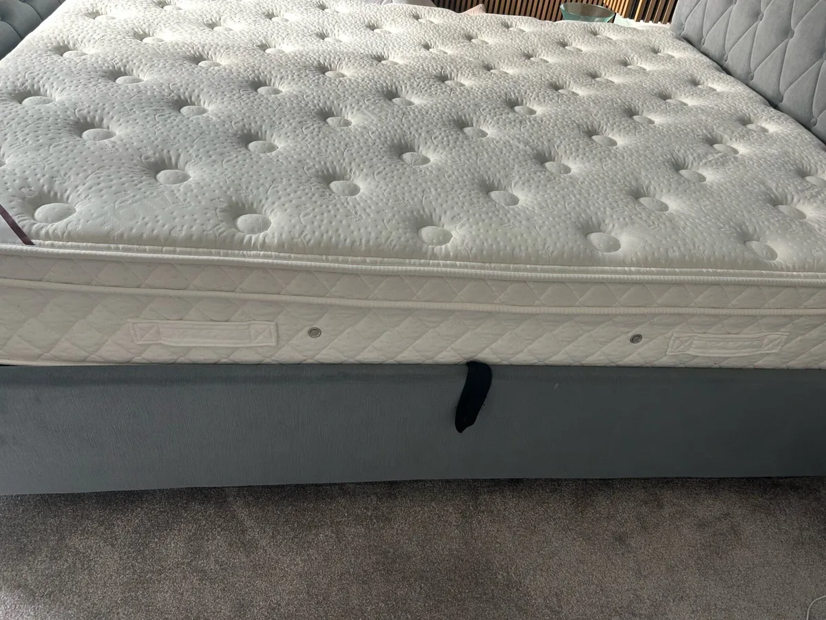 King Size mattress - Image 1