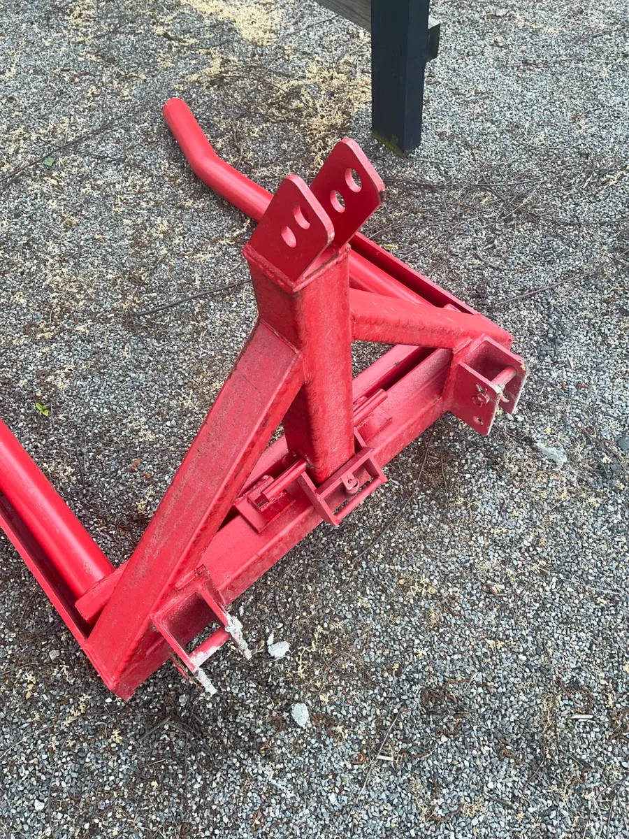 Fox Bros  Bale Lift – Heavy Duty Bale Handler - Image 3