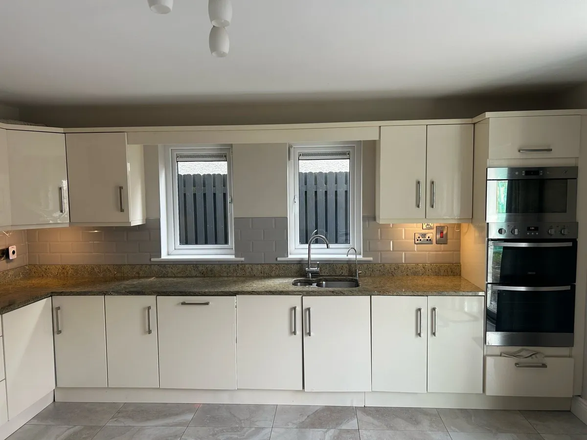 Kitchen - Image 3