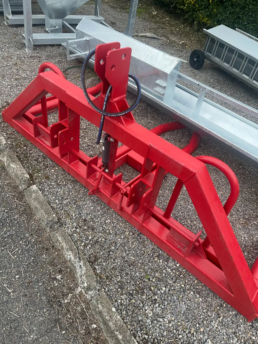 Fox Bros Double Bale Lift – FRS Direct - Image 2