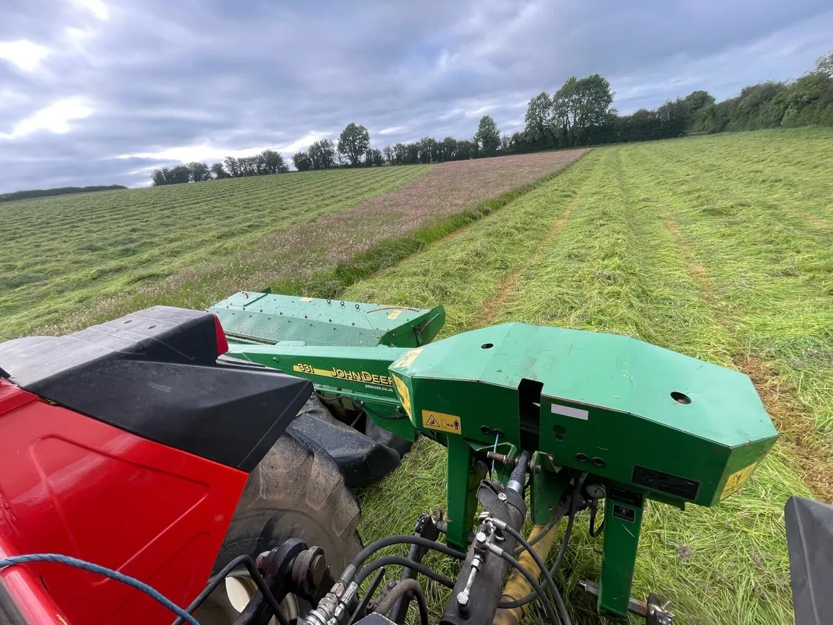 John Deere 331 mower - Image 1
