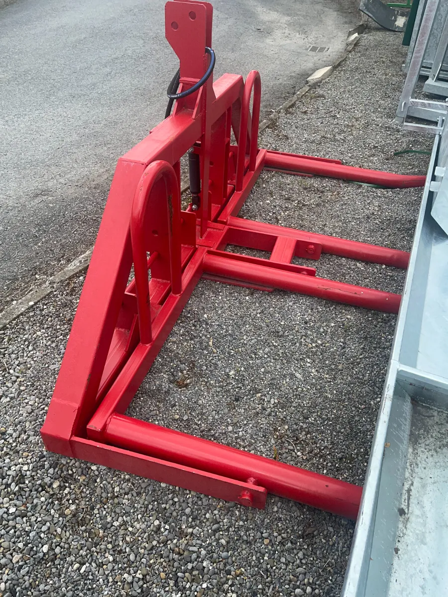 Fox Bros Double Bale Lift – FRS Direct - Image 3