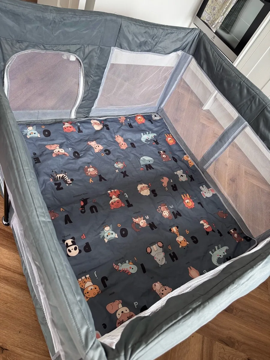 Foldable baby playpen with mat - Image 3