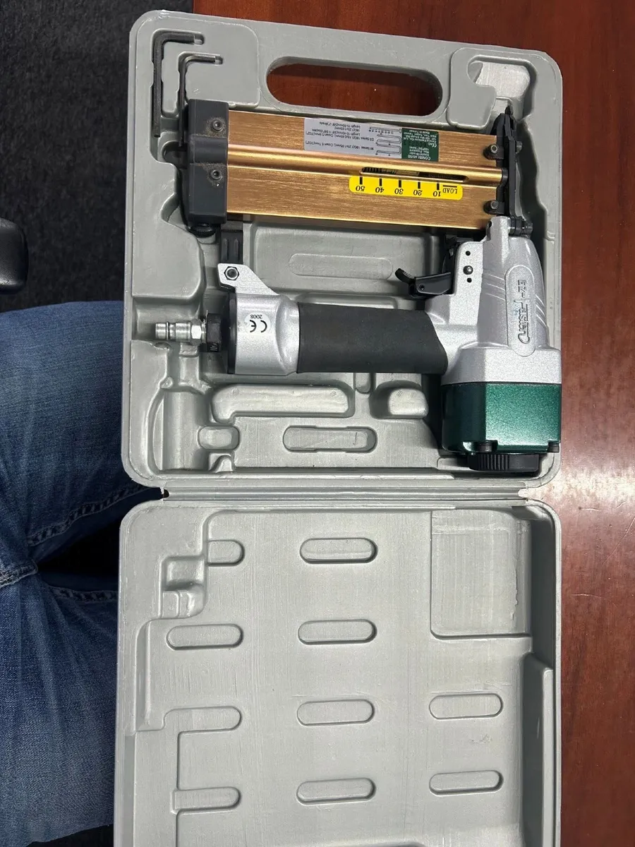 EZ Fasten Stapler / Brader - Image 1