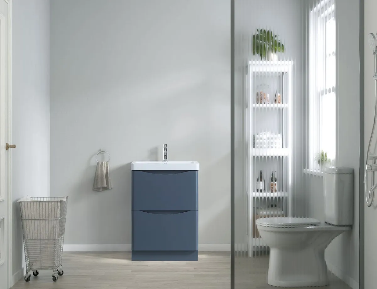 Bathroom furniture - Image 2