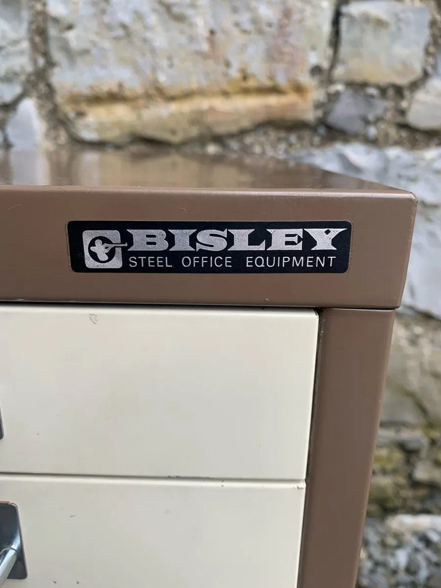 Bisley 10 drawer steel filing cabinet. - Image 2