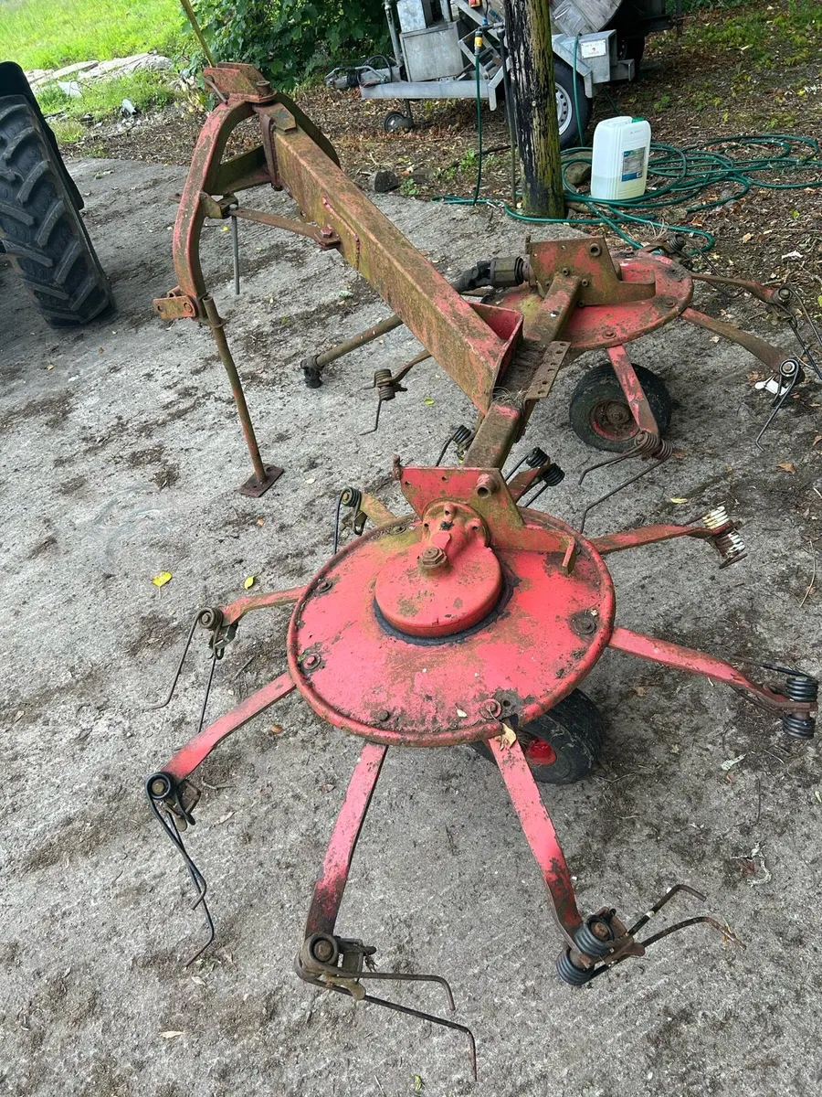 Lely lotus 300 Tedder - Image 2