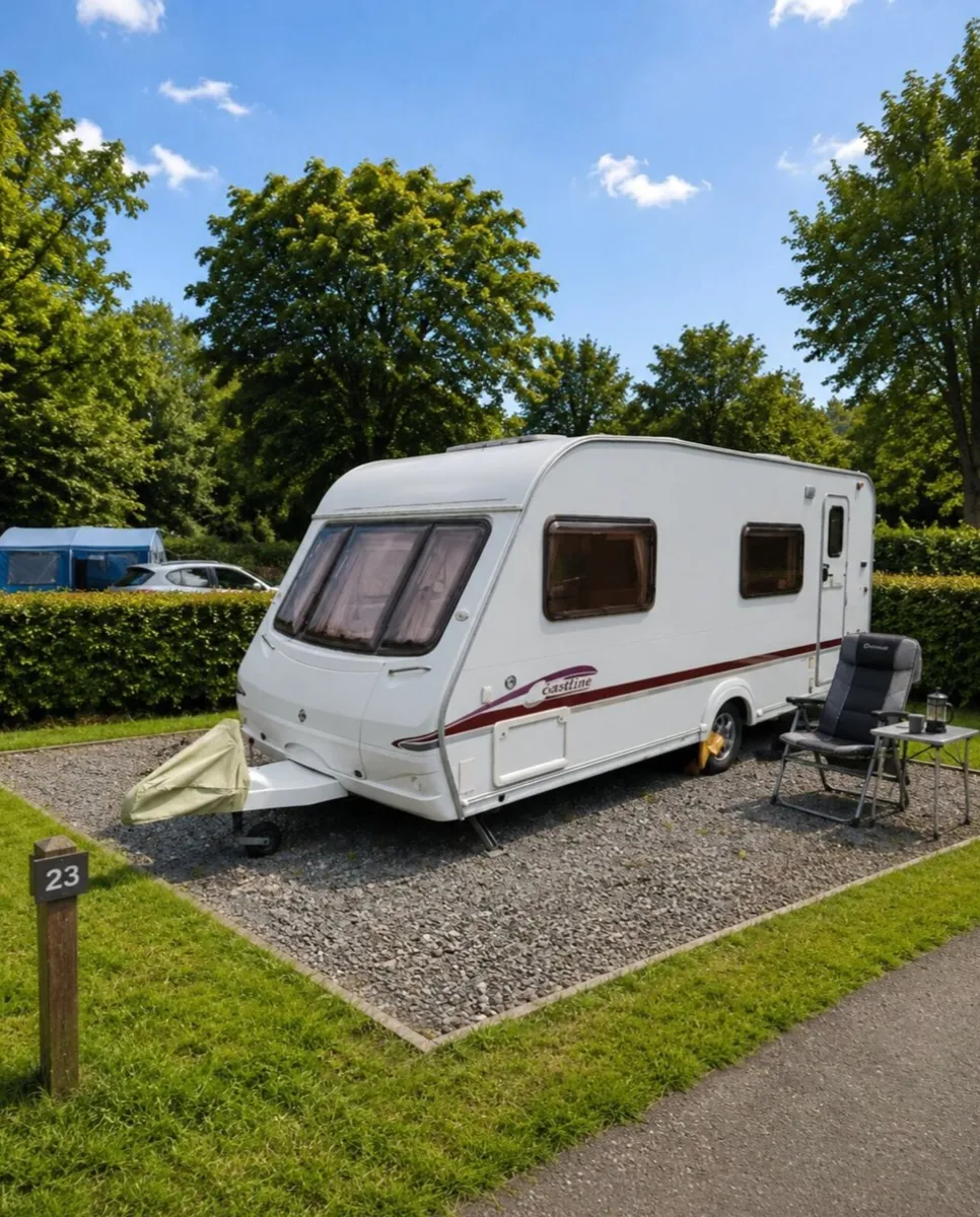6/7 berth Caravan  fixed bunkbeds - Image 1