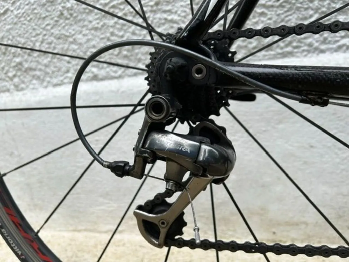 Felt 1.3 hm Carbon Road Bike - Image 2