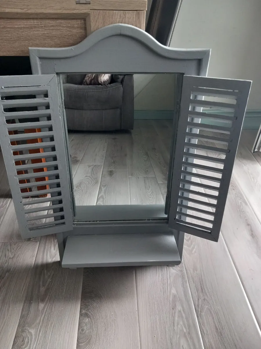 Mirror - Image 1
