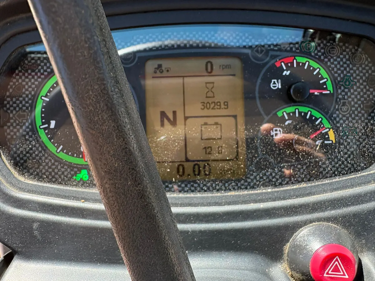 2014 CASE FARMALL 105U - Image 3
