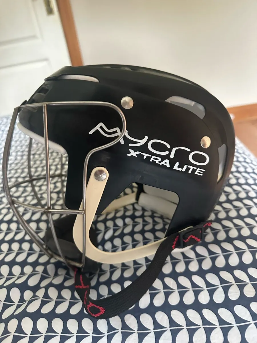 Hurling Helmet - Image 2