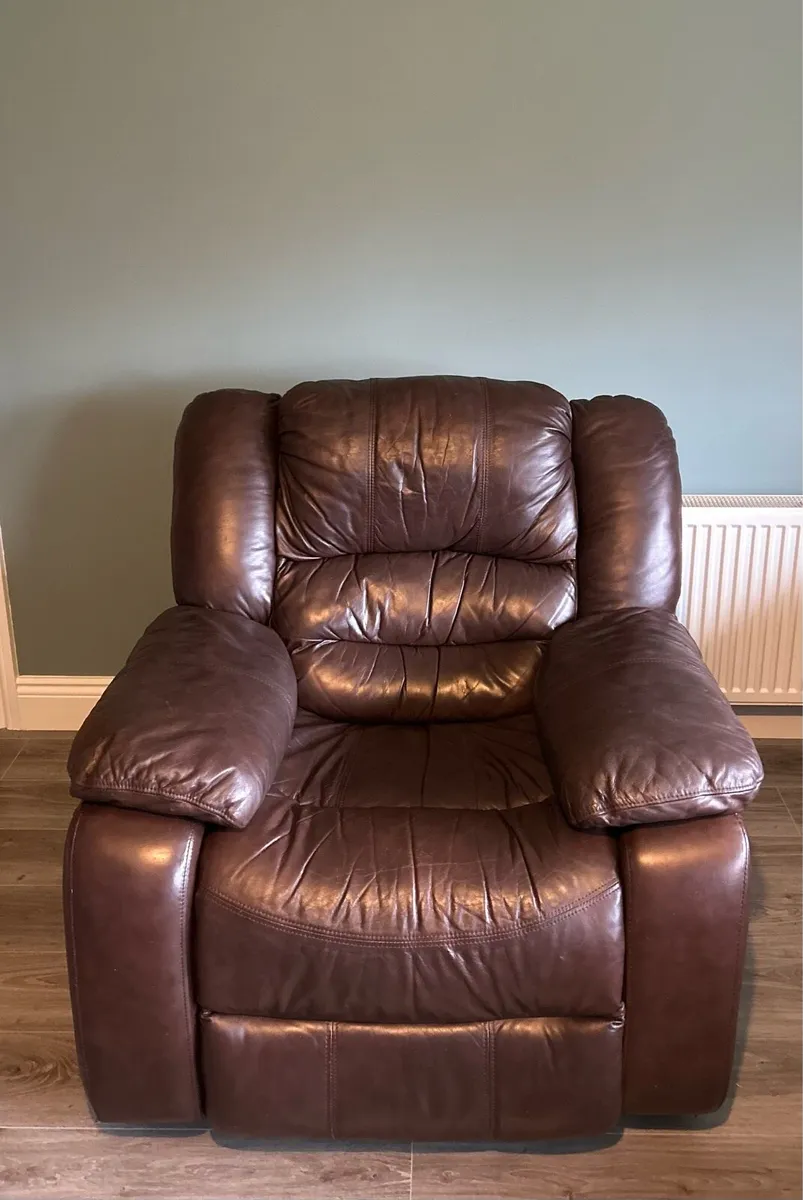 2 leather Arm chairs - Image 3