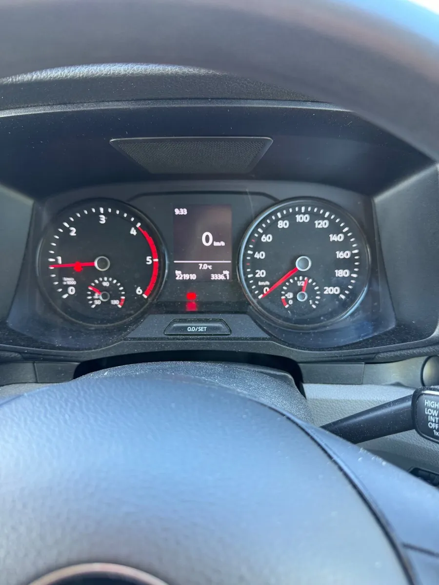 Volkswagen Crafter 2023 - Image 2