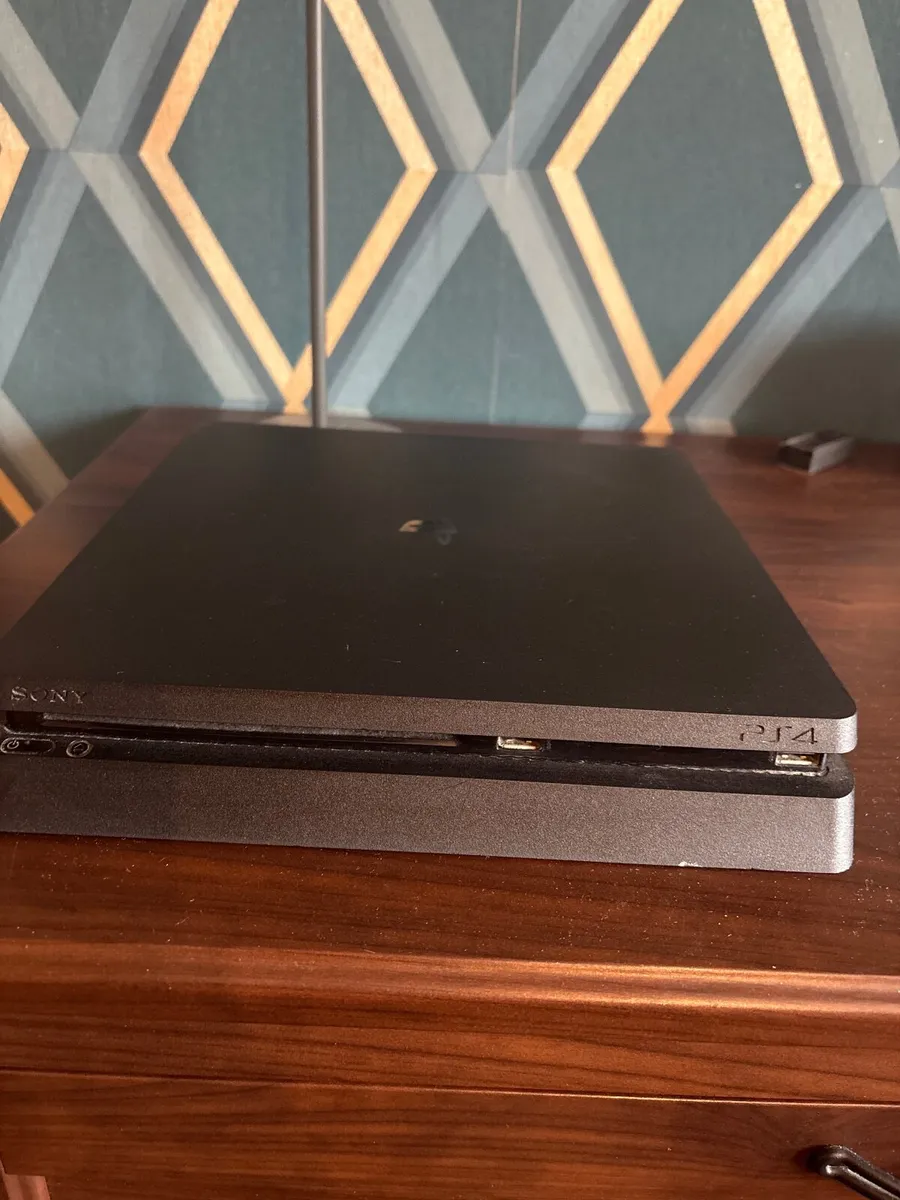 PlayStation 4 - Image 1