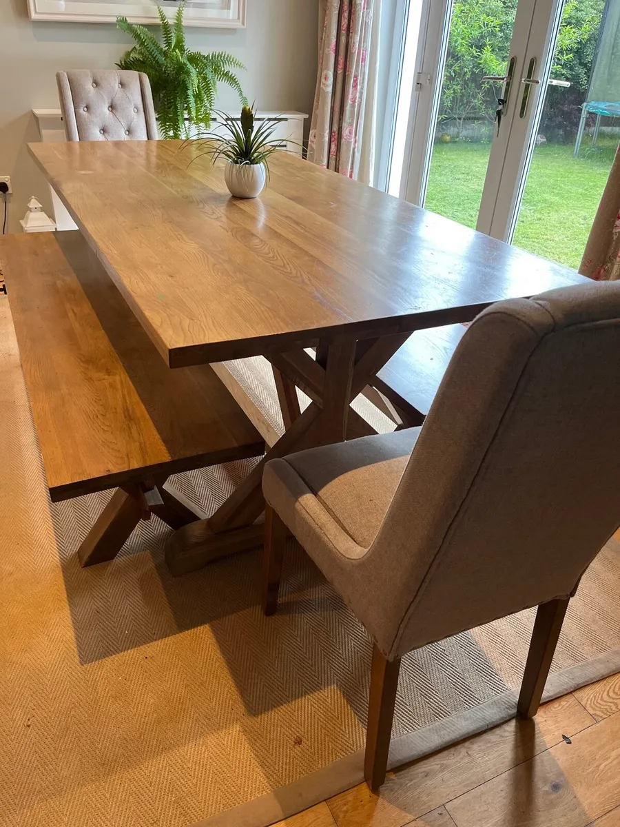 Dining table, 2 benches 2 chairs - Image 2