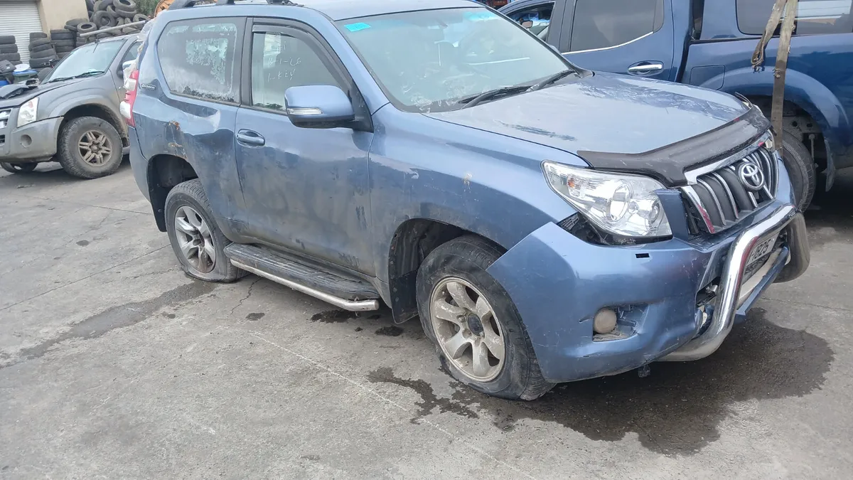 2013 TOYOTA LANDCRUISER 3.0 JUST IN FOR BREAKING - Image 2