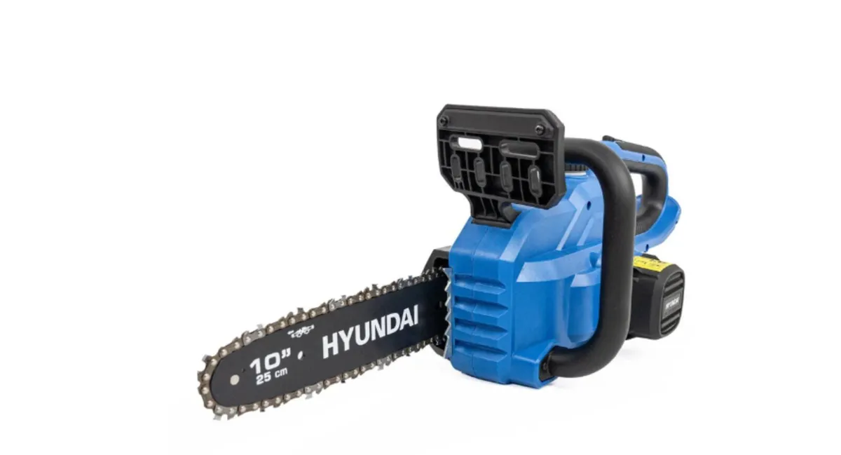 Hyundai 10'' 25cm Cordless Chainsaw 20V - Image 2
