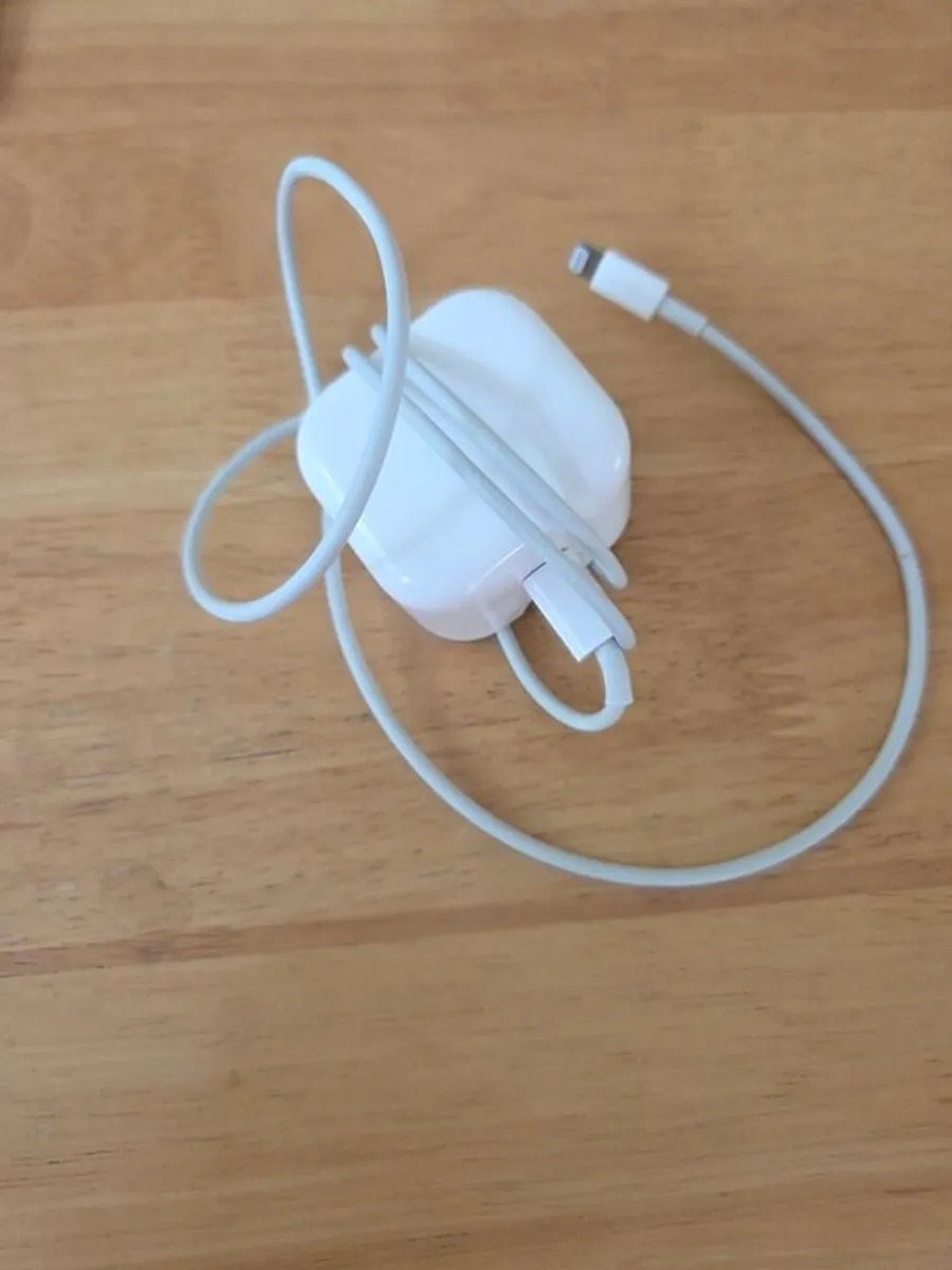 Iphone 11 - Image 3