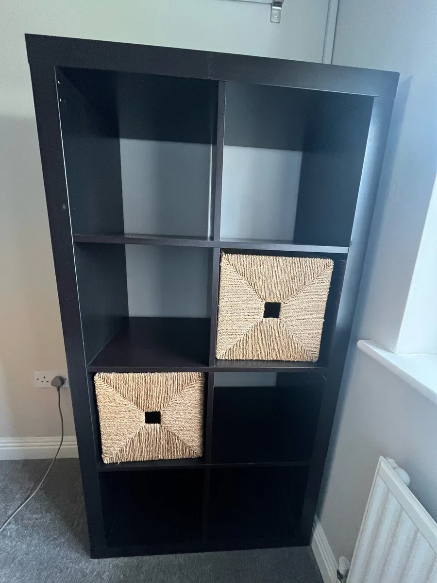 Black ikea shelves with baskets - Image 2