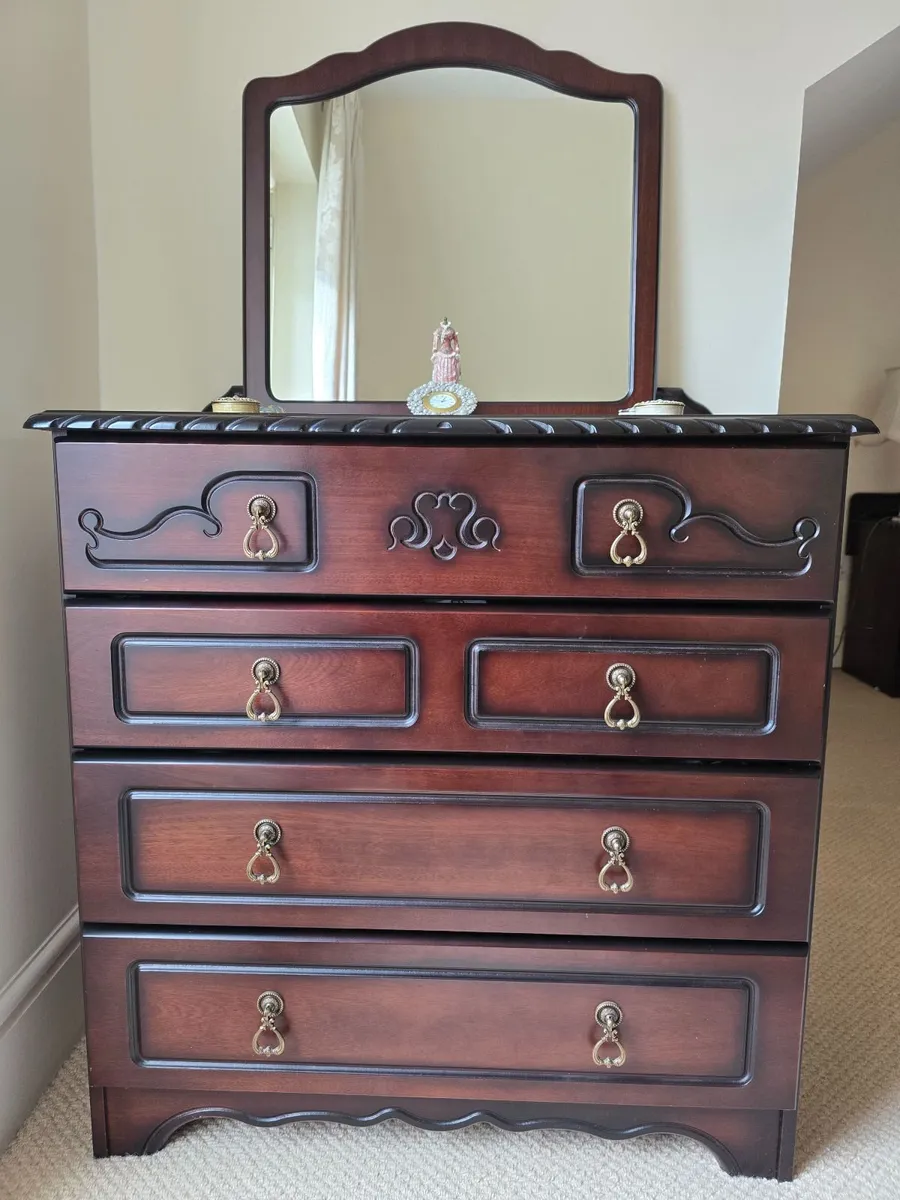 Bedroom Furniture Set - Image 4