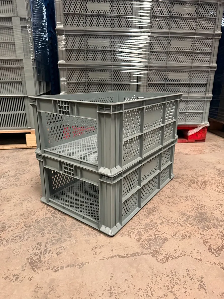 Open front vented crates - Image 1