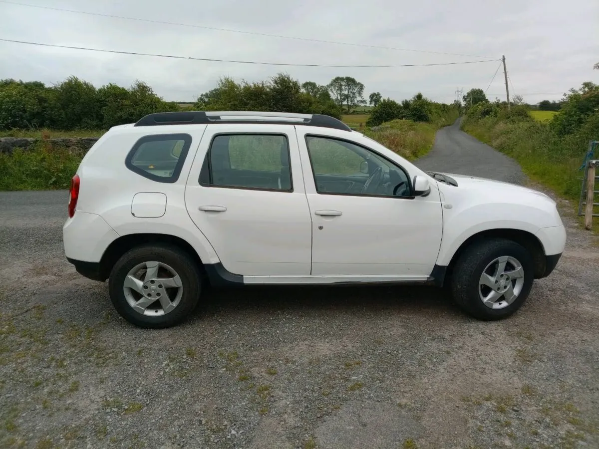 Dacia duster commercial 4wd - Image 2