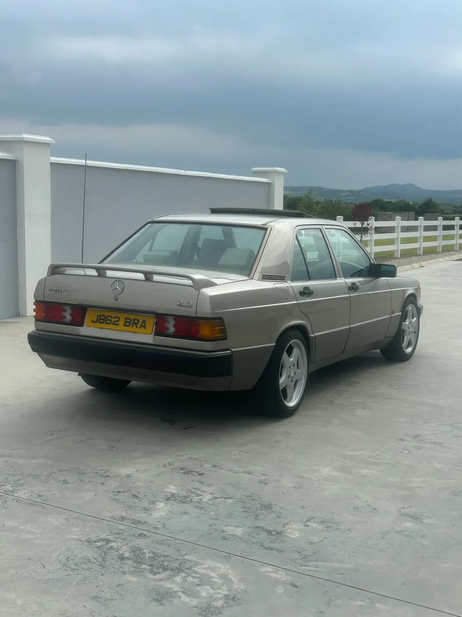 Mercedes 190e - Image 4