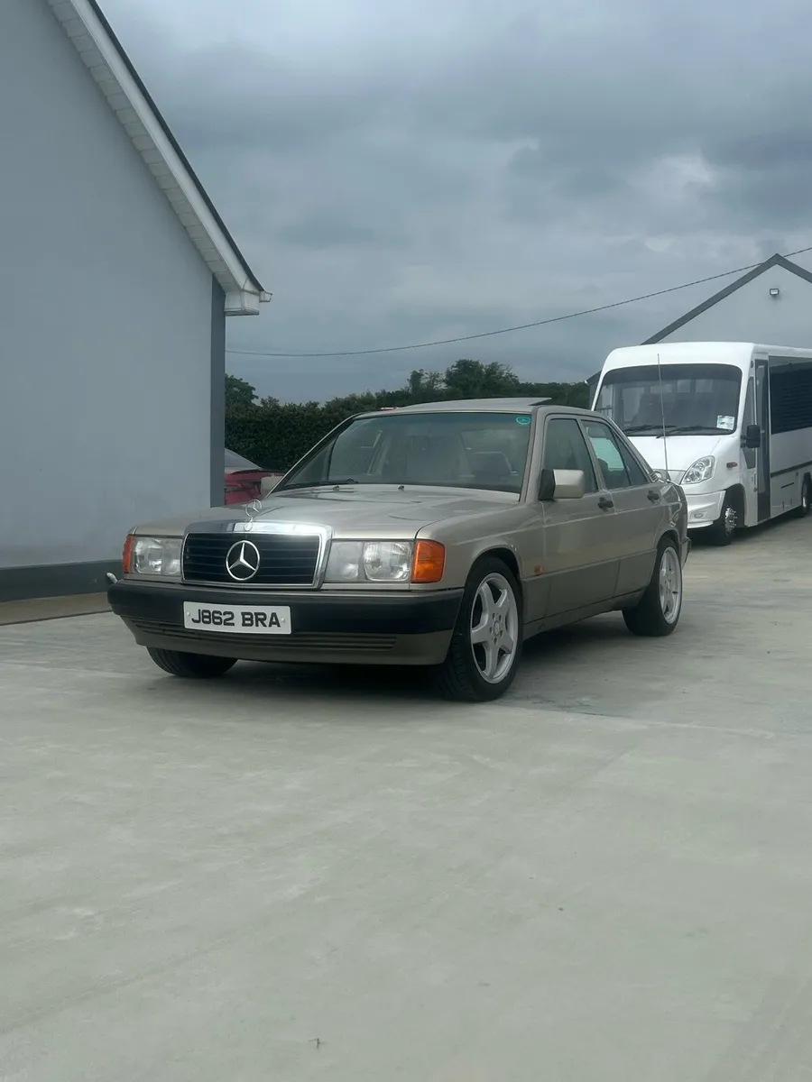 Mercedes 190e - Image 3