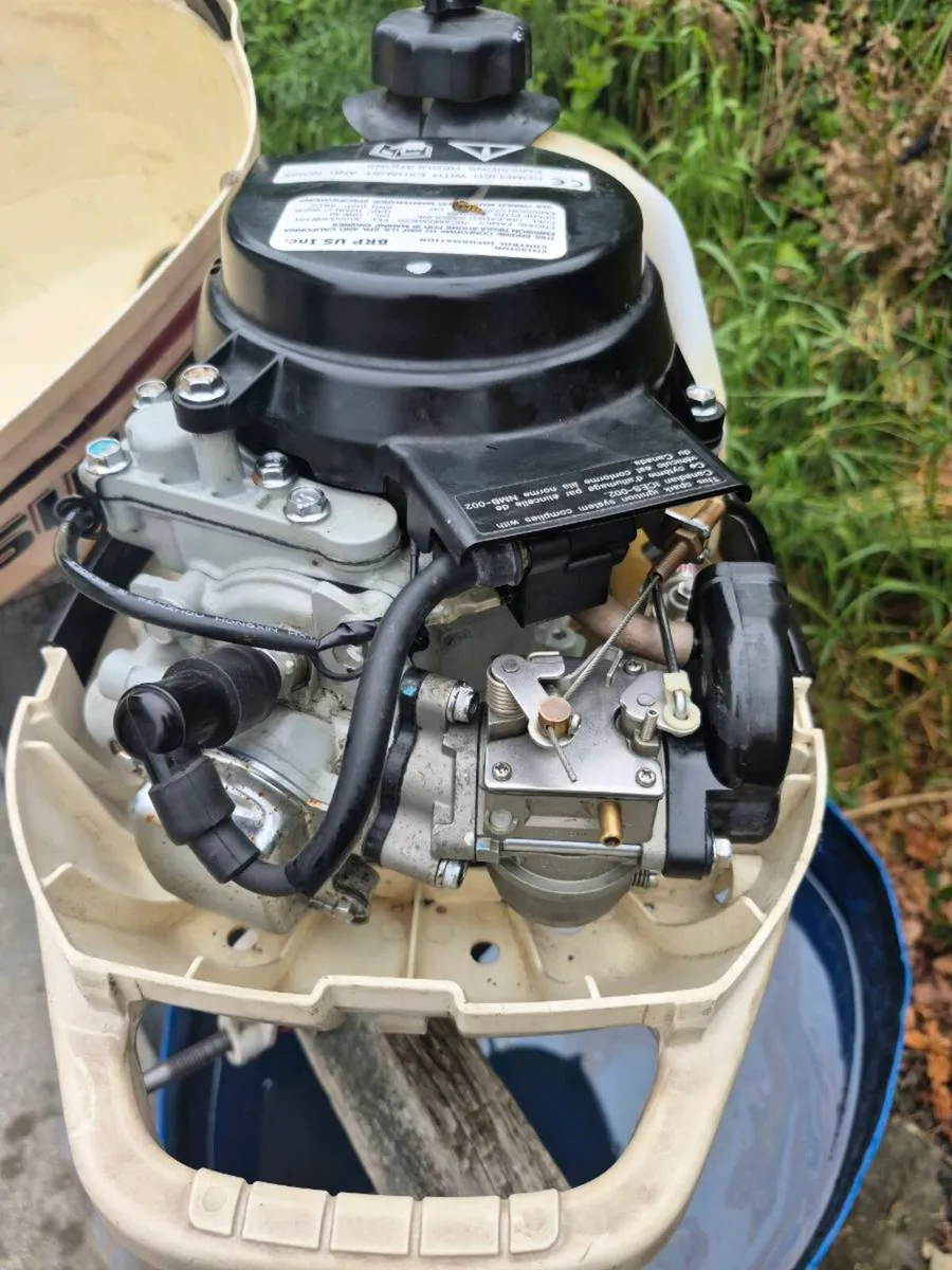Johnson 2.5hp outboard engine - Image 3