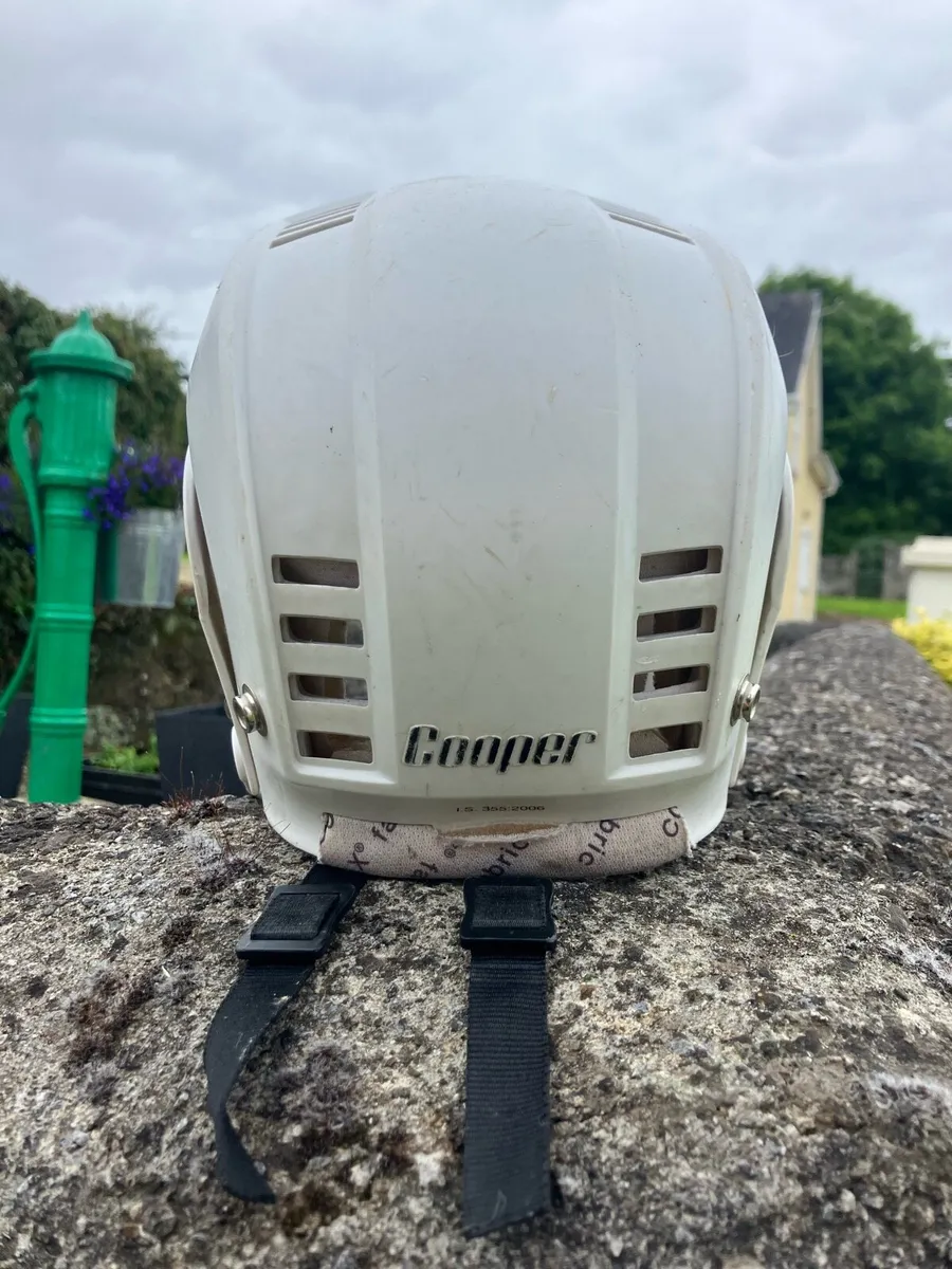 Cooper hurling helmet - Image 2