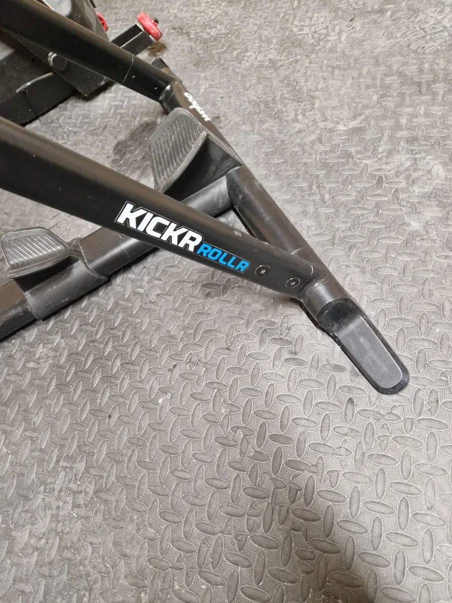 Bike roller trainer - Image 1