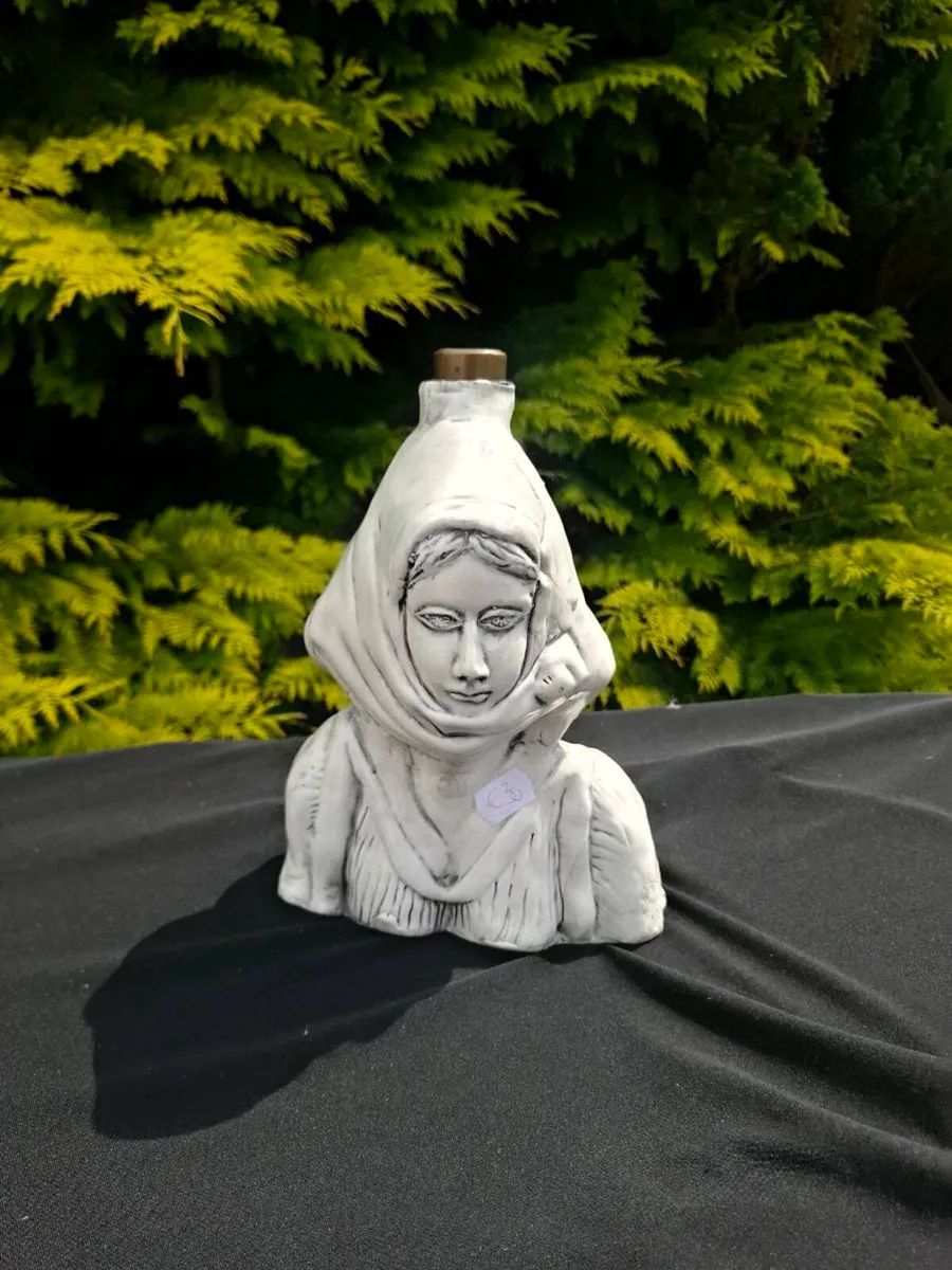 By post only white lady bottle - Image 1