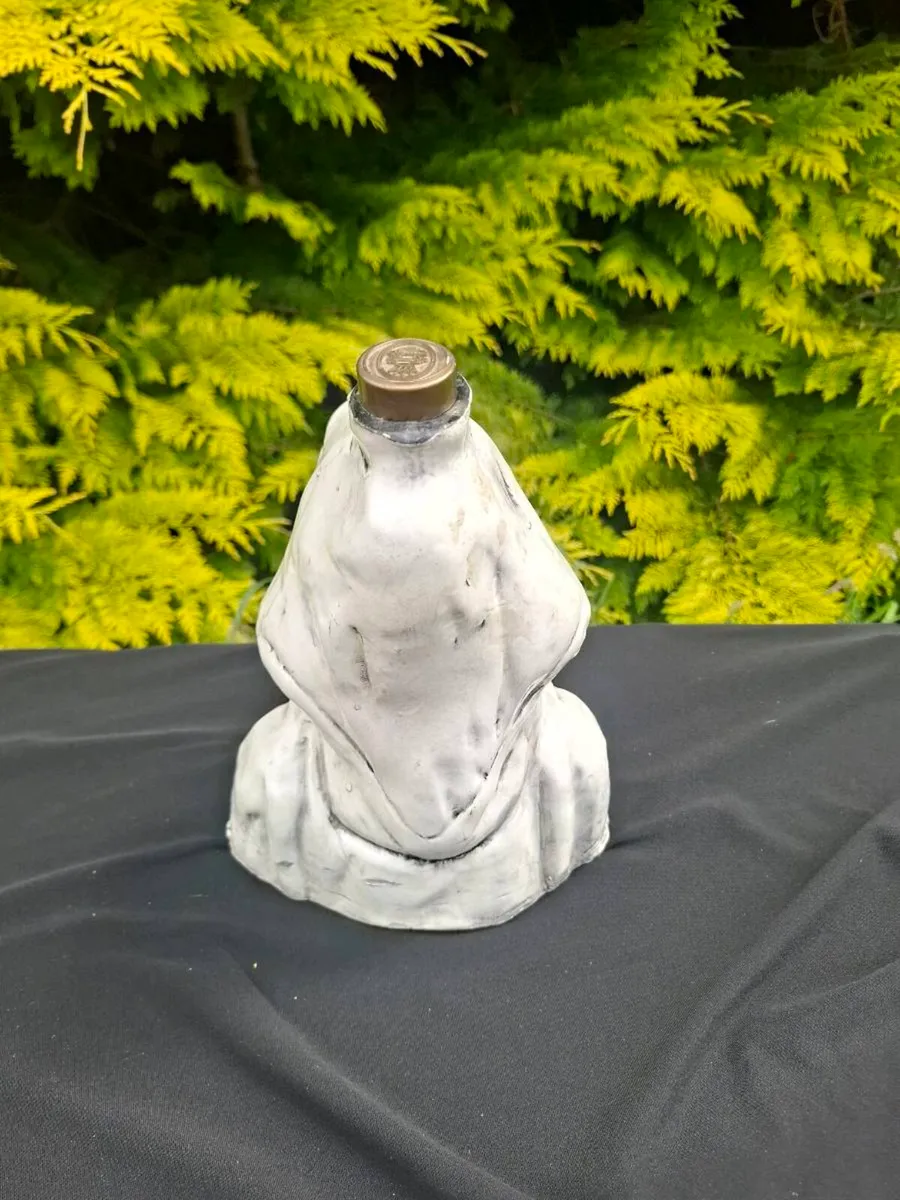 By post only white lady bottle - Image 3