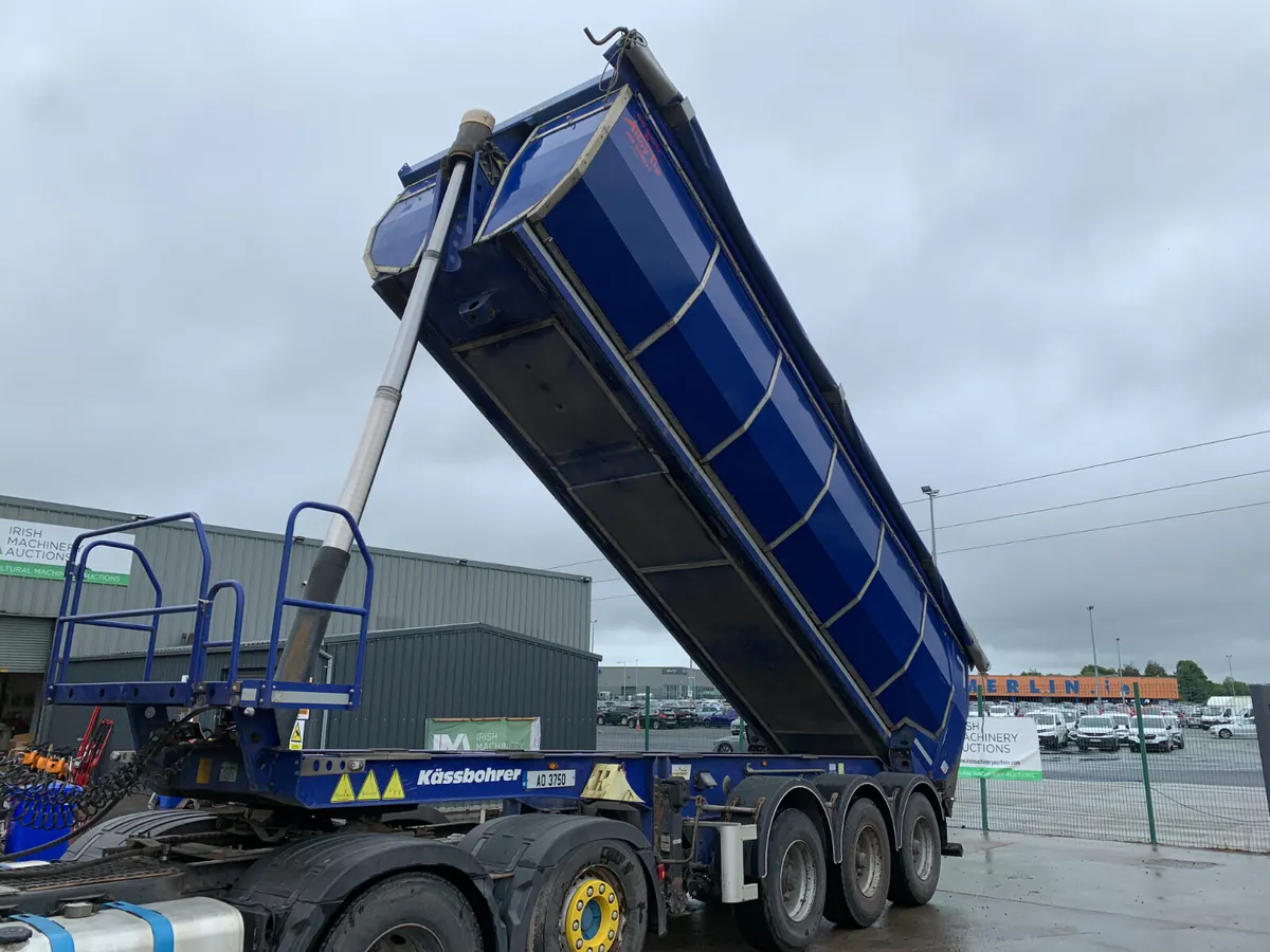 2020 KASSBOHRER TRI AXLE TIPPER TRAILER FOR AUCT - Image 1