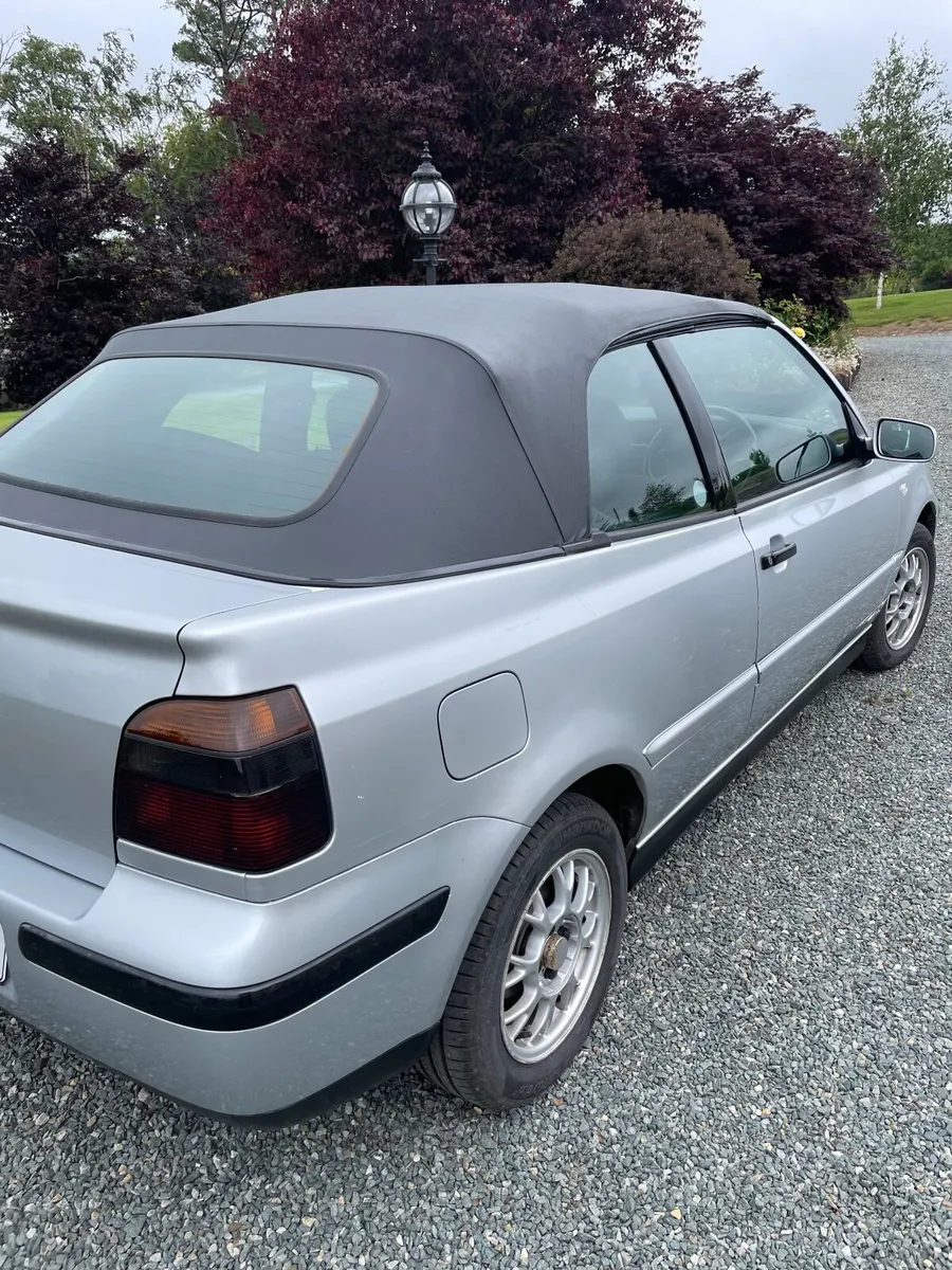 Volkswagen Golf 2000 - Image 1
