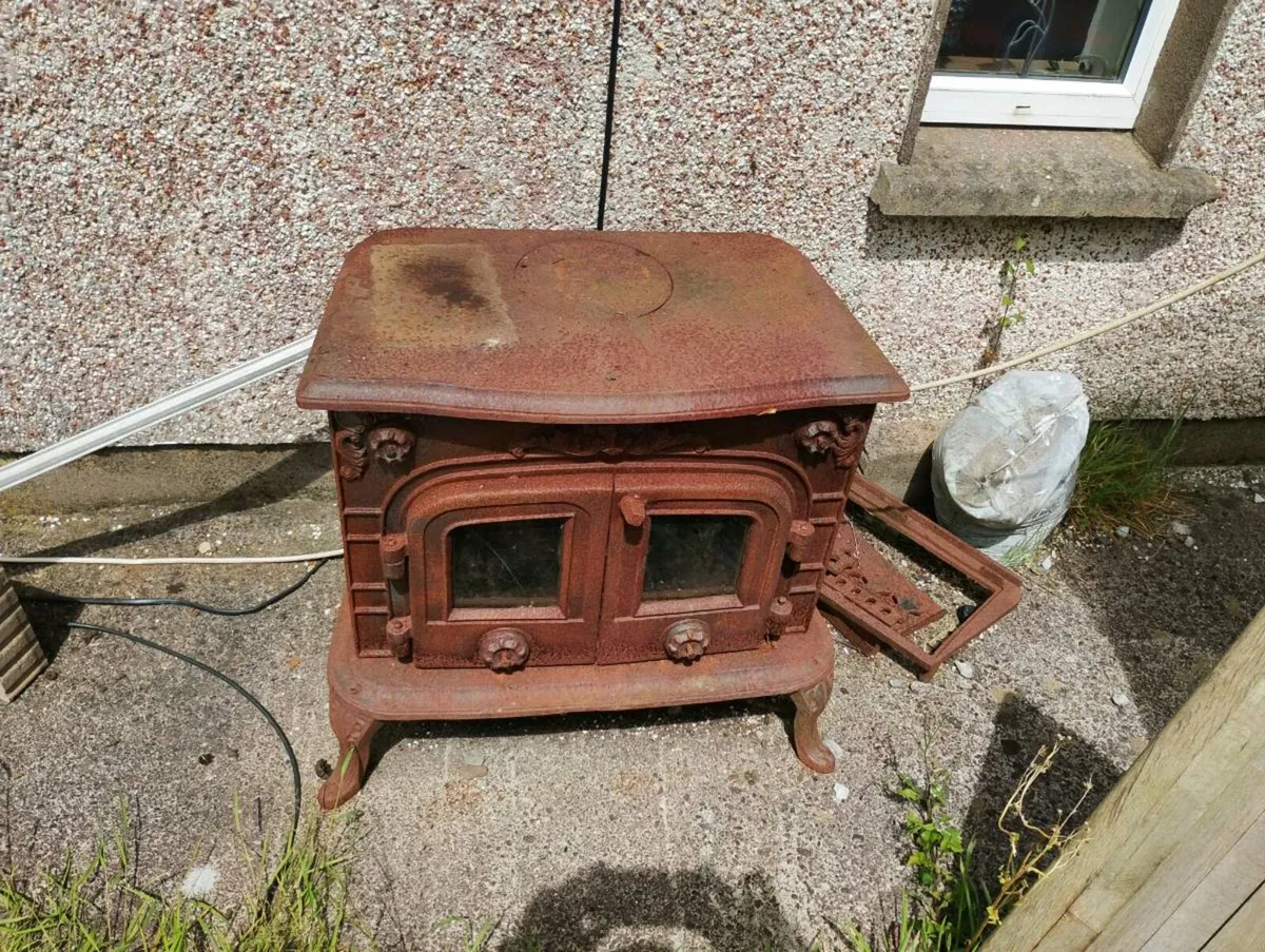 Log stove
