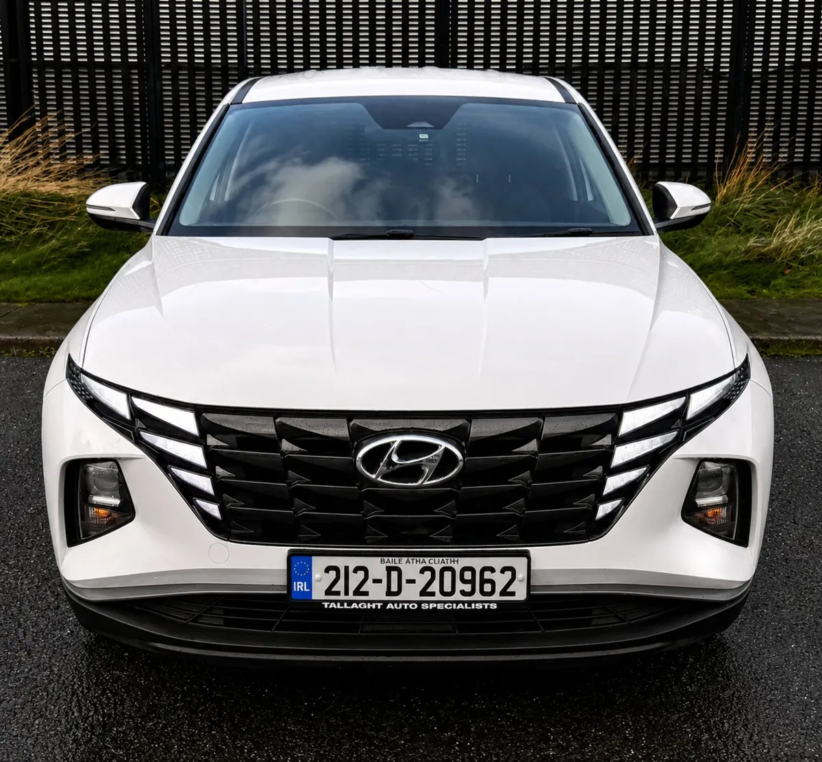 2021 Hyundai Tucson Comfort Plus Commercial - Image 2