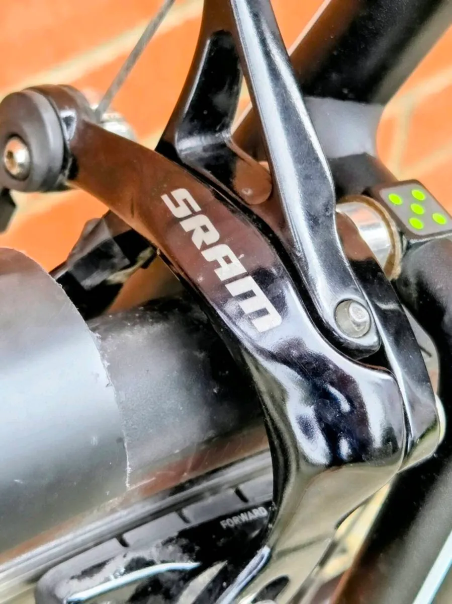 Kinesis Aithein Racelight Roadbike - Image 4