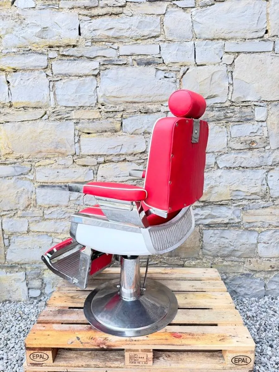 Vintage REM Barbers Chair. - Image 3