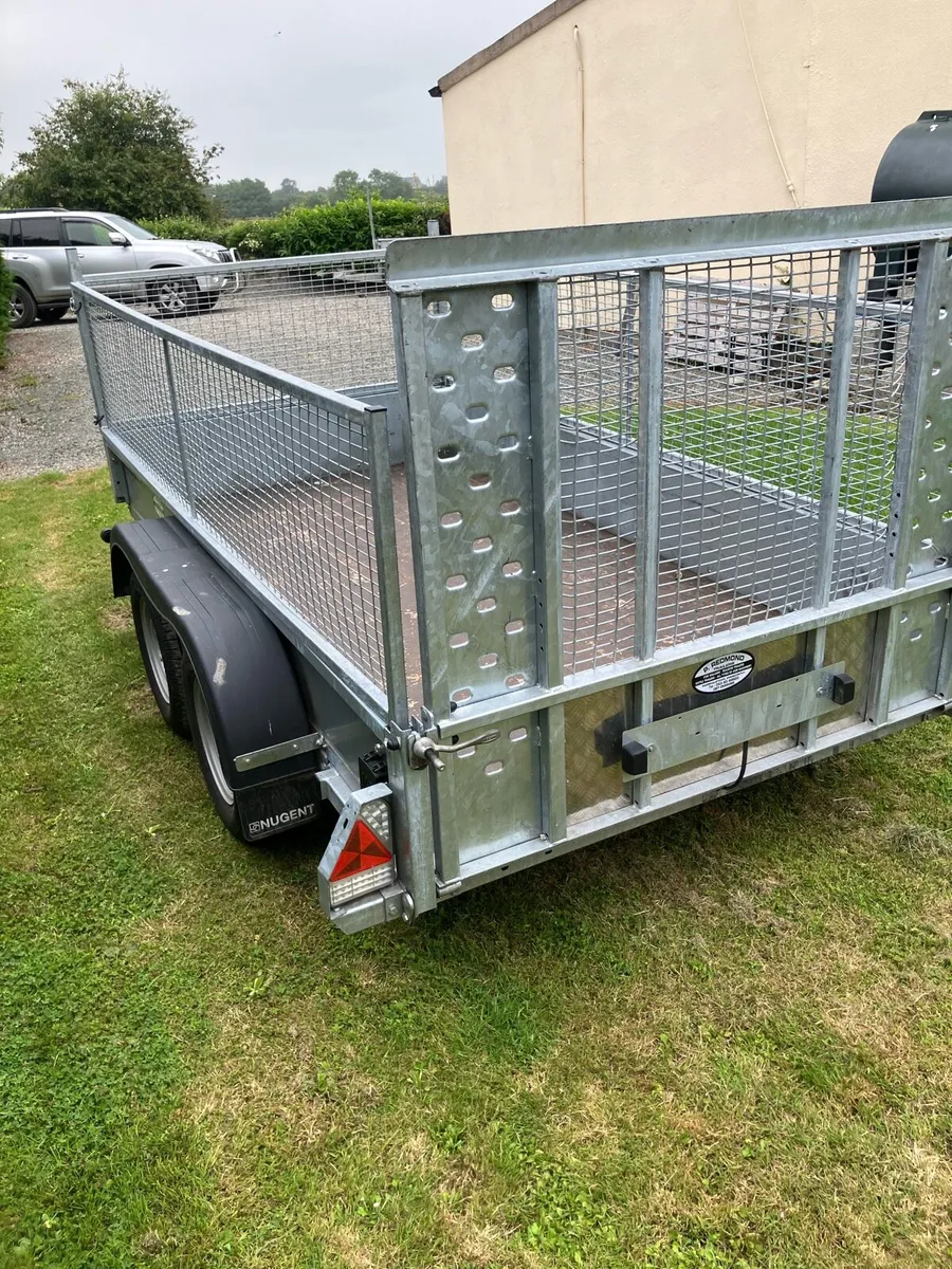 Trailer - Image 1