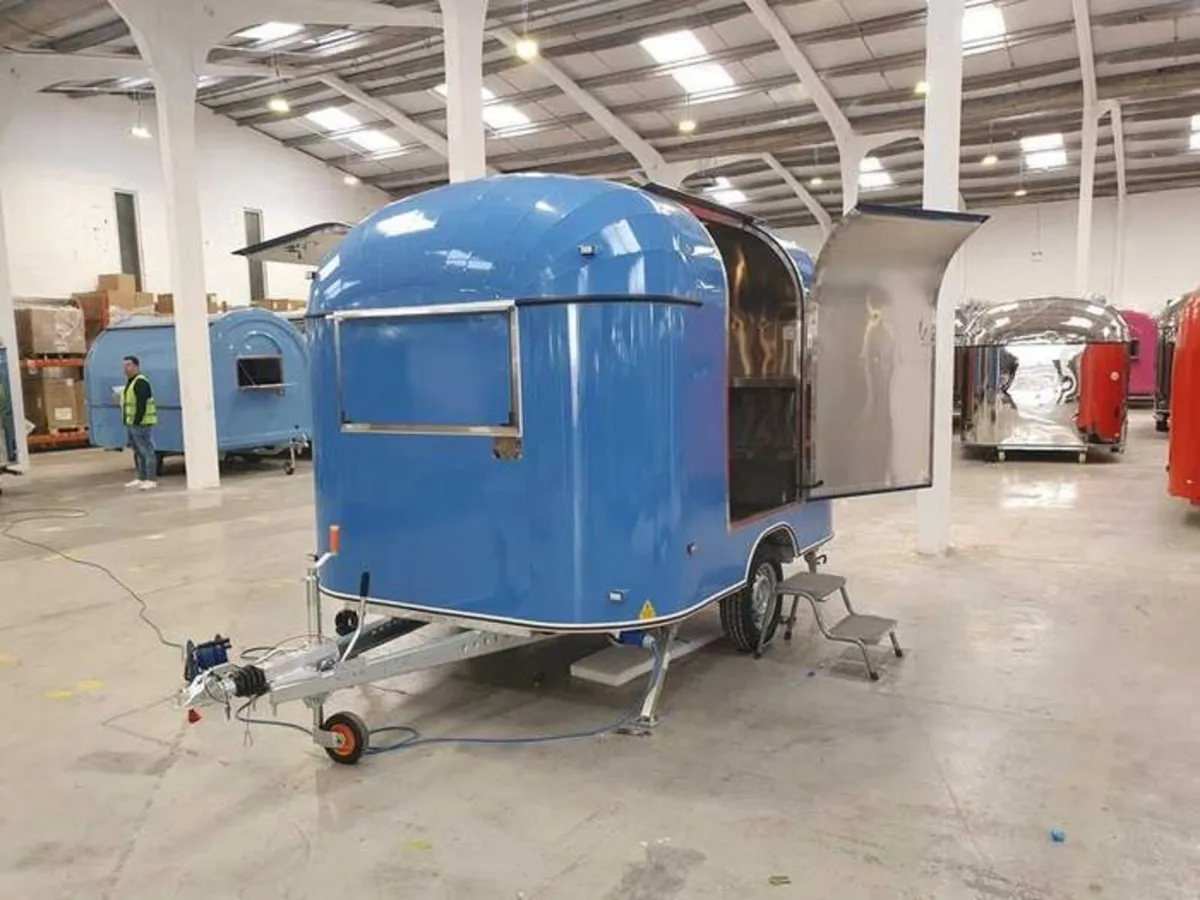 AirStream Style Mobile Catering Trailer - Image 3