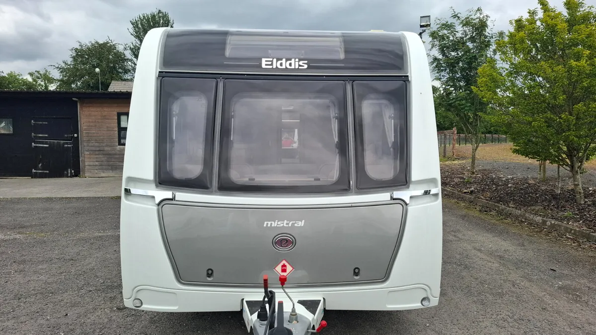 Elddis Crusader Mistral Island Bed Caravan - Image 2