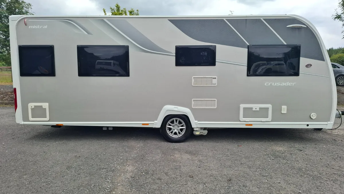 Elddis Crusader Mistral Island Bed Caravan - Image 1