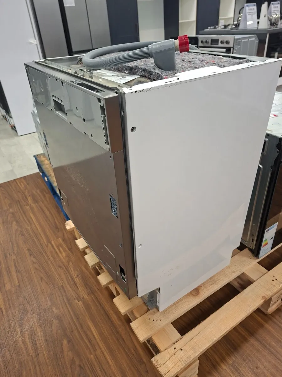 Blomberg Integrated Dishwasher - Image 1